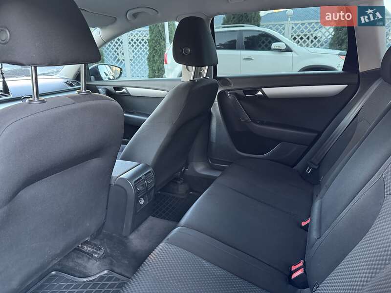Универсал Volkswagen Passat 2011 в Ровно
