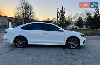 Седан Volkswagen Passat 2018 в Пирятине