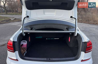 Седан Volkswagen Passat 2018 в Пирятине