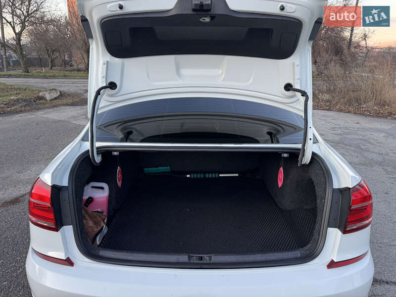 Седан Volkswagen Passat 2018 в Пирятине