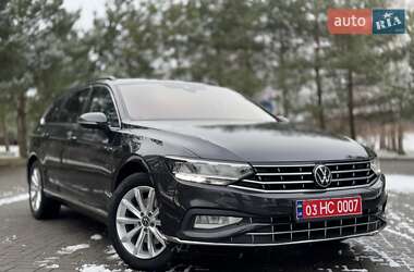 Універсал Volkswagen Passat 2021 в Дрогобичі