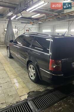 Универсал Volkswagen Passat 2004 в Киеве