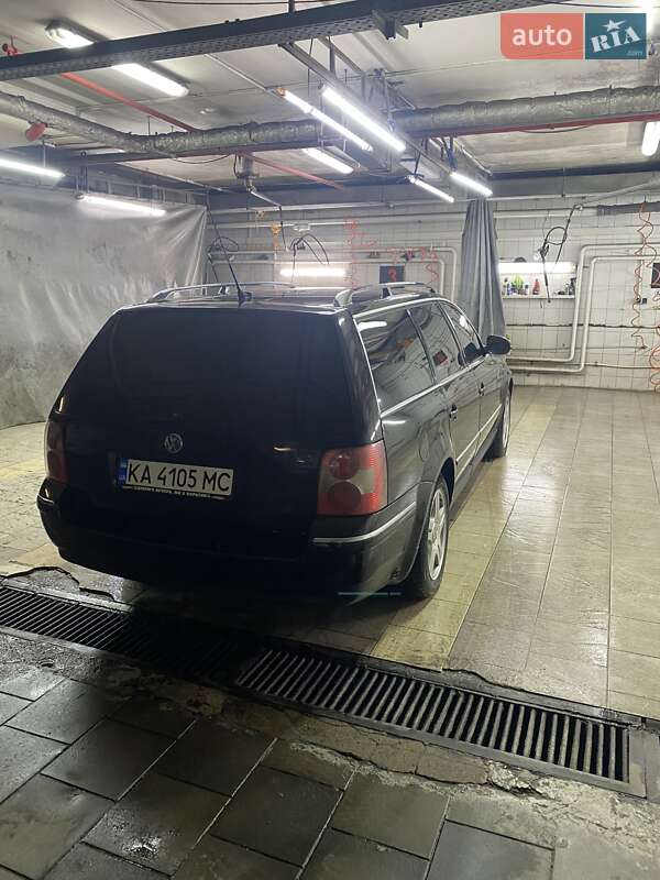Универсал Volkswagen Passat 2004 в Киеве