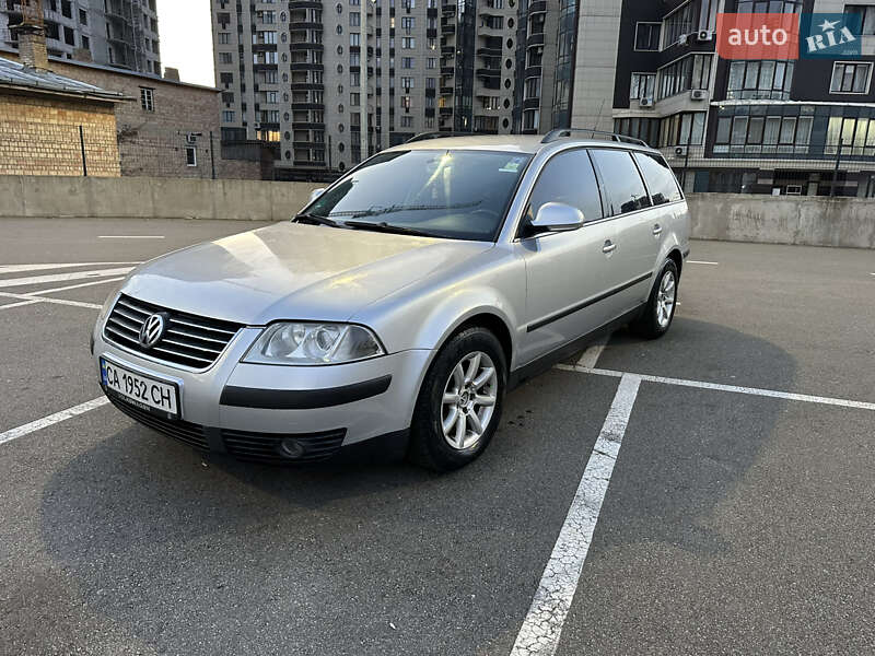 Универсал Volkswagen Passat 2004 в Киеве