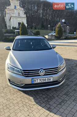 Седан Volkswagen Passat 2011 в Львові