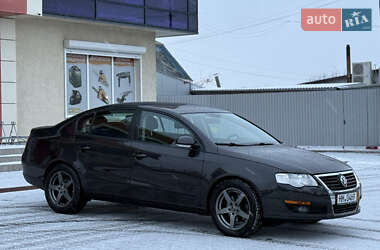 Седан Volkswagen Passat 2006 в Старокостянтинові