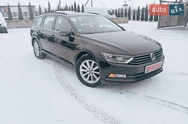 Універсал Volkswagen Passat 2015 в Почаєві