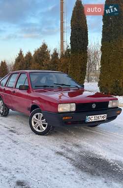 Хэтчбек Volkswagen Passat 1987 в Ровно