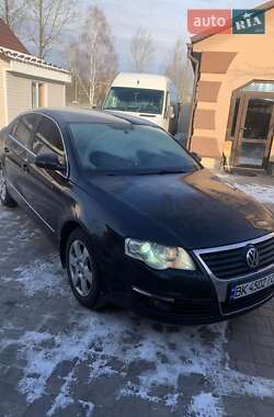 Седан Volkswagen Passat 2007 в Ровно