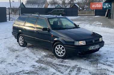 Универсал Volkswagen Passat 1992 в Костополе