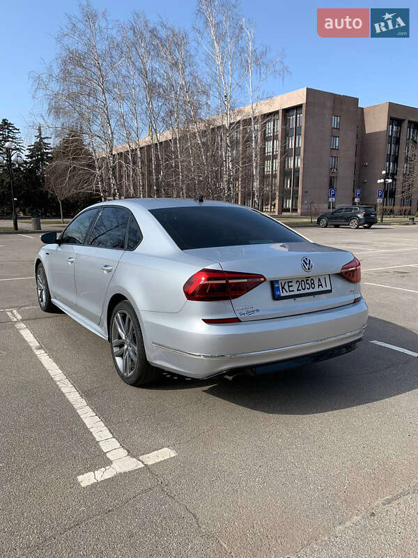 Седан Volkswagen Passat 2018 в Кривому Розі