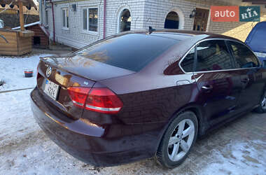 Седан Volkswagen Passat 2011 в Умані