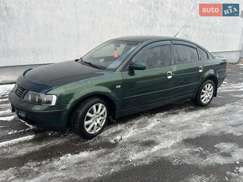 Седан Volkswagen Passat 1999 в Львове