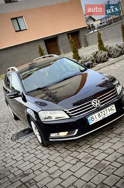 Універсал Volkswagen Passat 2012 в Івано-Франківську