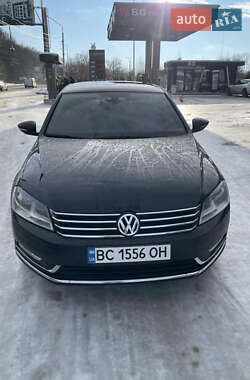 Седан Volkswagen Passat 2011 в Львові