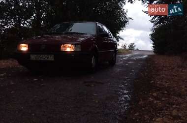 Седан Volkswagen Passat 1990 в Запорожье