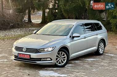 Універсал Volkswagen Passat 2015 в Луцьку