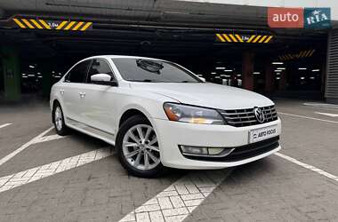 Седан Volkswagen Passat 2014 в Киеве