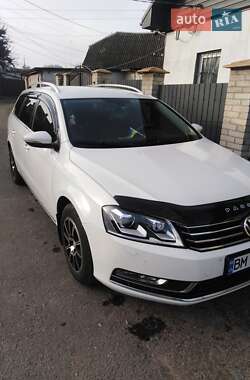 Універсал Volkswagen Passat 2011 в Сумах