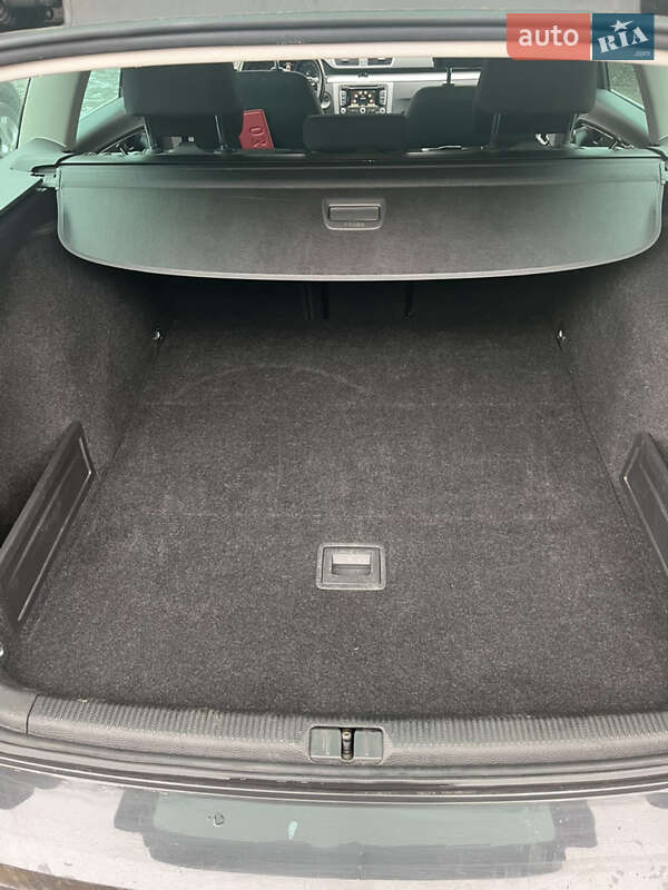 Универсал Volkswagen Passat 2014 в Ровно