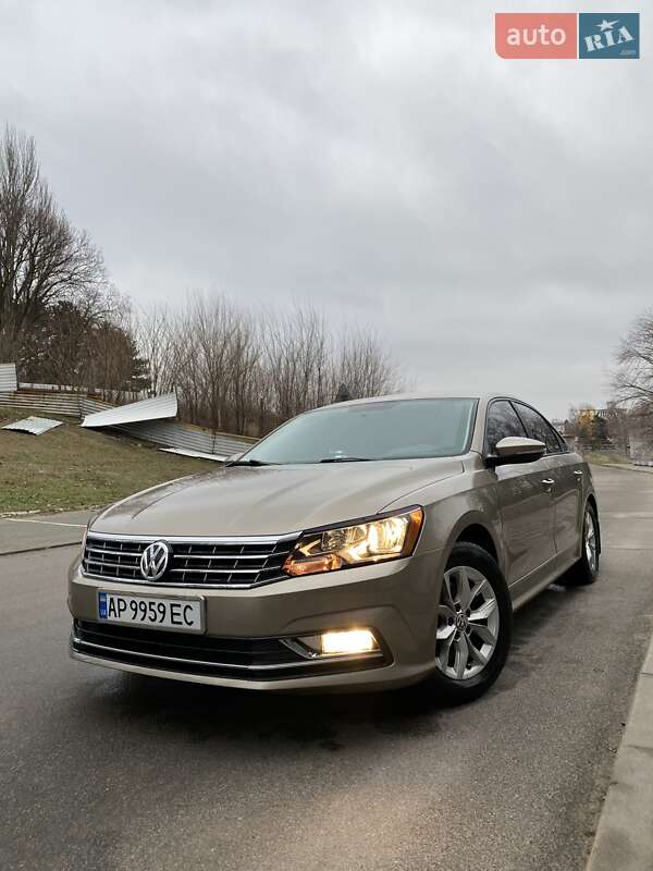 Седан Volkswagen Passat 2015 в Запоріжжі