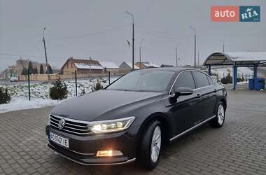 Седан Volkswagen Passat 2017 в Мукачевому