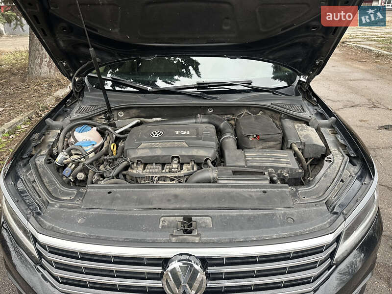 Седан Volkswagen Passat 2016 в Дніпрі