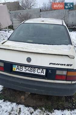 Седан Volkswagen Passat 1989 в Шпикове