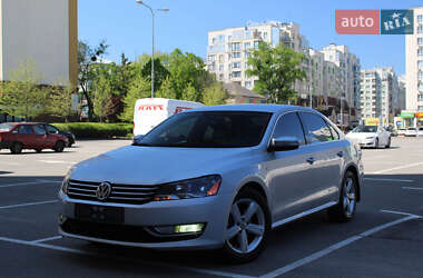 Седан Volkswagen Passat 2015 в Києві