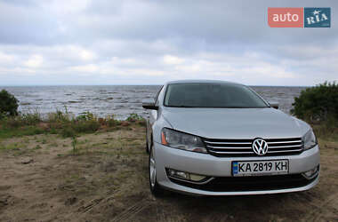 Седан Volkswagen Passat 2015 в Києві