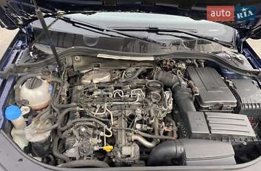 Універсал Volkswagen Passat 2013 в 