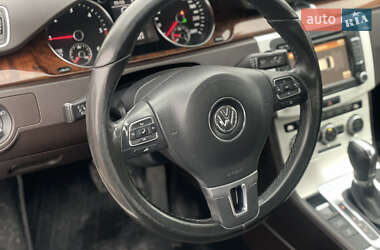 Седан Volkswagen Passat 2013 в Олевську