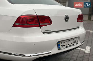 Седан Volkswagen Passat 2013 в Олевську