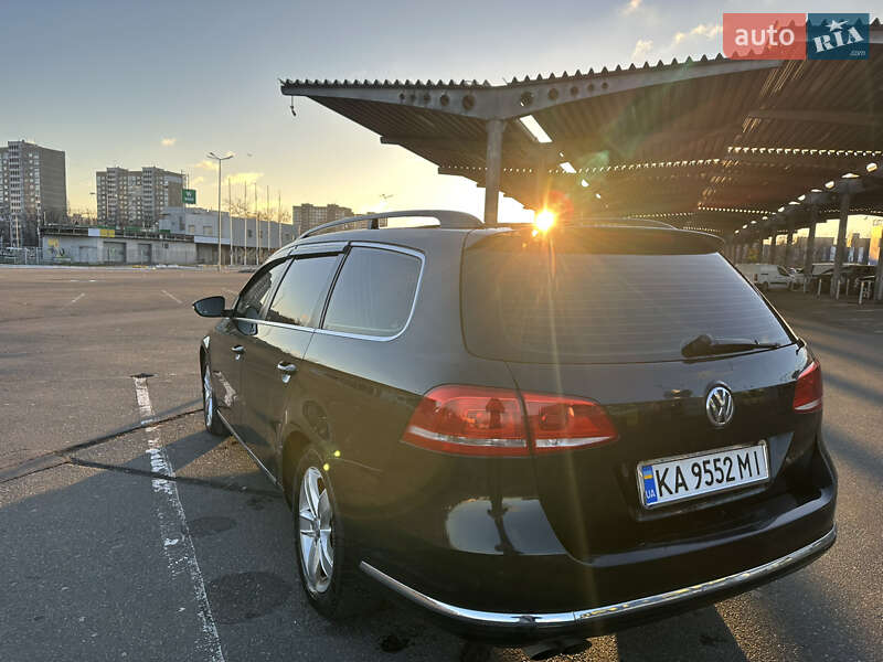 Универсал Volkswagen Passat 2011 в Киеве