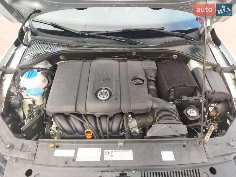 Седан Volkswagen Passat 2013 в Прилуках