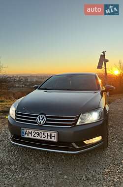 Седан Volkswagen Passat 2014 в Івано-Франківську