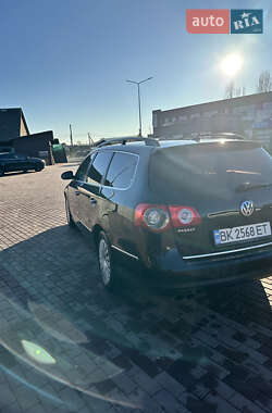 Універсал Volkswagen Passat 2008 в Сарнах