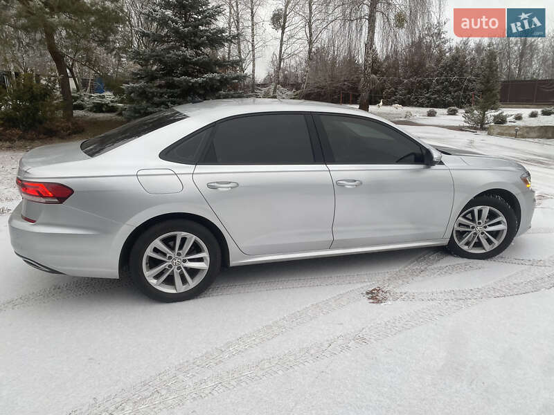 Седан Volkswagen Passat 2020 в Києві