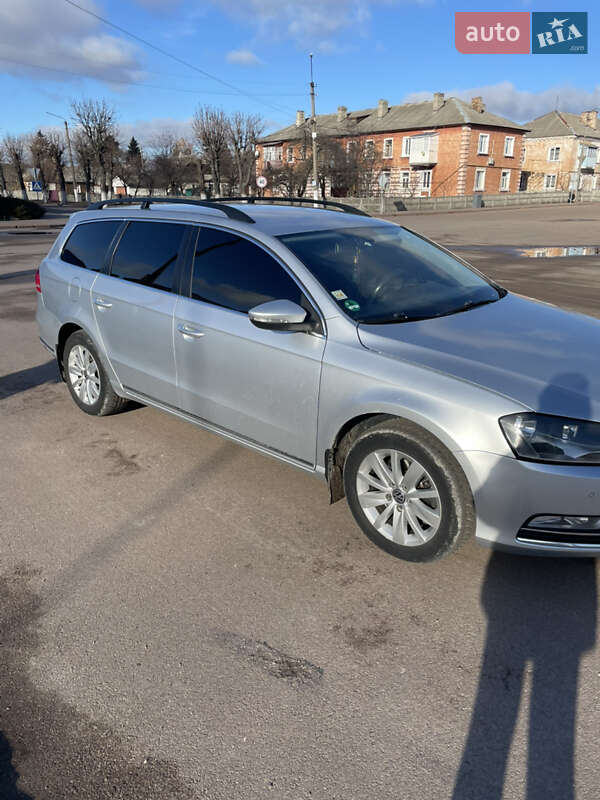 Універсал Volkswagen Passat 2013 в Овручі