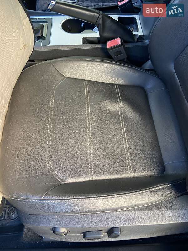 Седан Volkswagen Passat 2012 в Вишневом