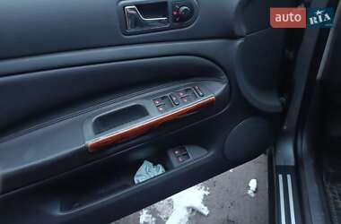 Седан Volkswagen Passat 2004 в 
