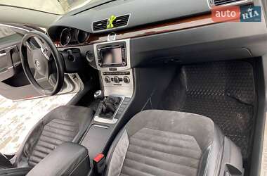 Седан Volkswagen Passat 2012 в 