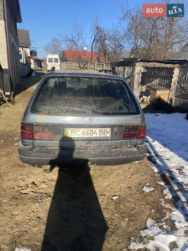 Универсал Volkswagen Passat 1988 в Яворове фото 3 Универсал Volkswagen Passat 1988 в Яворове