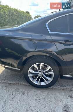 Седан Volkswagen Passat 2016 в Киеве