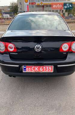 Седан Volkswagen Passat 2009 в Харкові