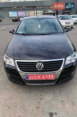 Седан Volkswagen Passat 2009 в Харкові