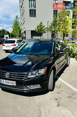 Седан Volkswagen Passat 2015 в Києві