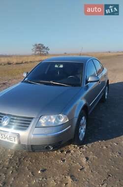 Седан Volkswagen Passat 2004 в Олександрії