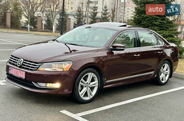 Седан Volkswagen Passat 2013 в Киеве