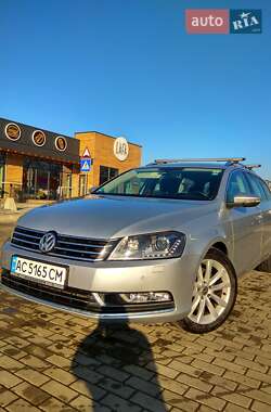 Універсал Volkswagen Passat 2013 в Луцьку